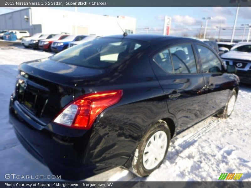 Super Black / Charcoal 2015 Nissan Versa 1.6 S Sedan