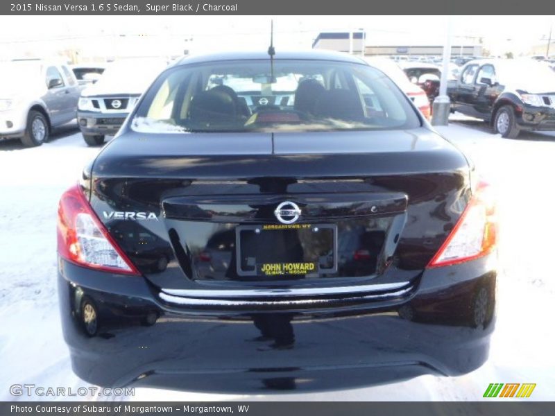 Super Black / Charcoal 2015 Nissan Versa 1.6 S Sedan