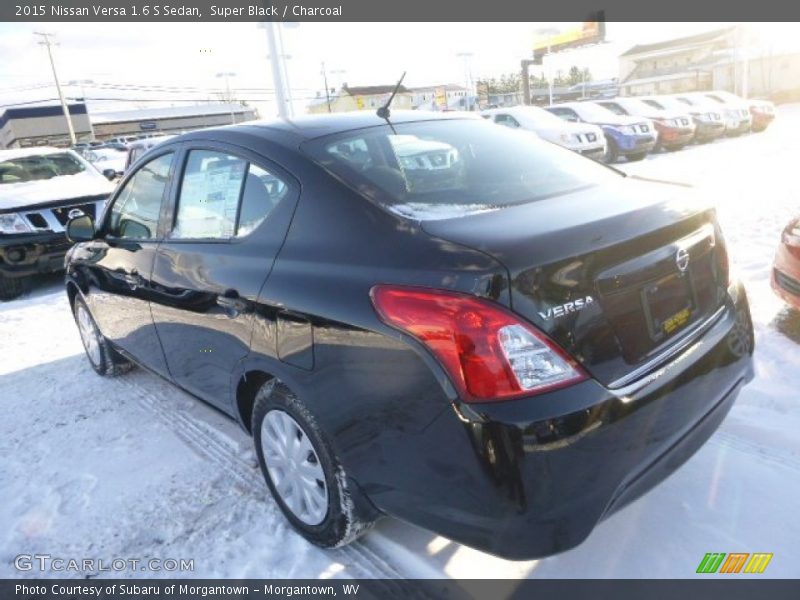 Super Black / Charcoal 2015 Nissan Versa 1.6 S Sedan