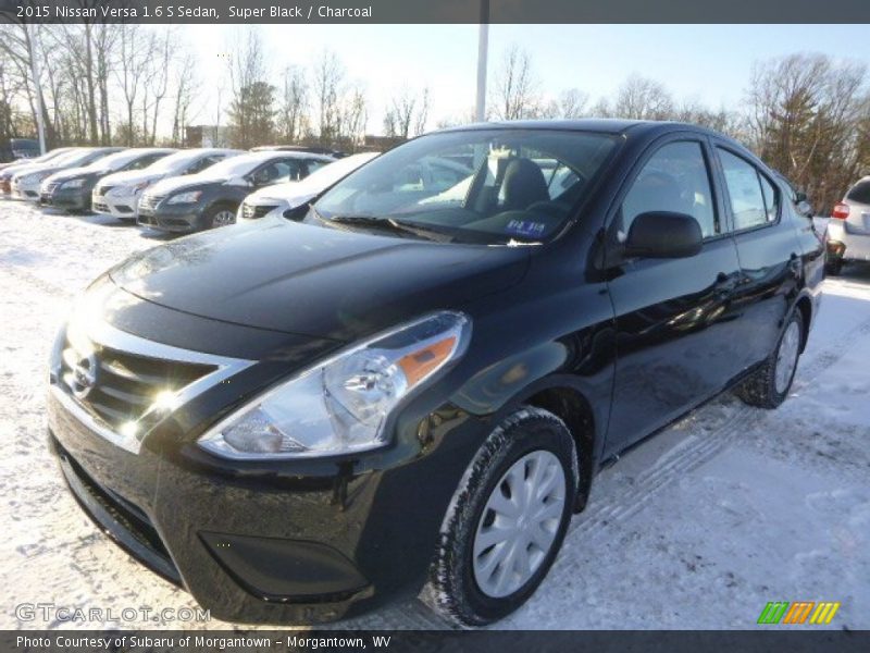 Super Black / Charcoal 2015 Nissan Versa 1.6 S Sedan