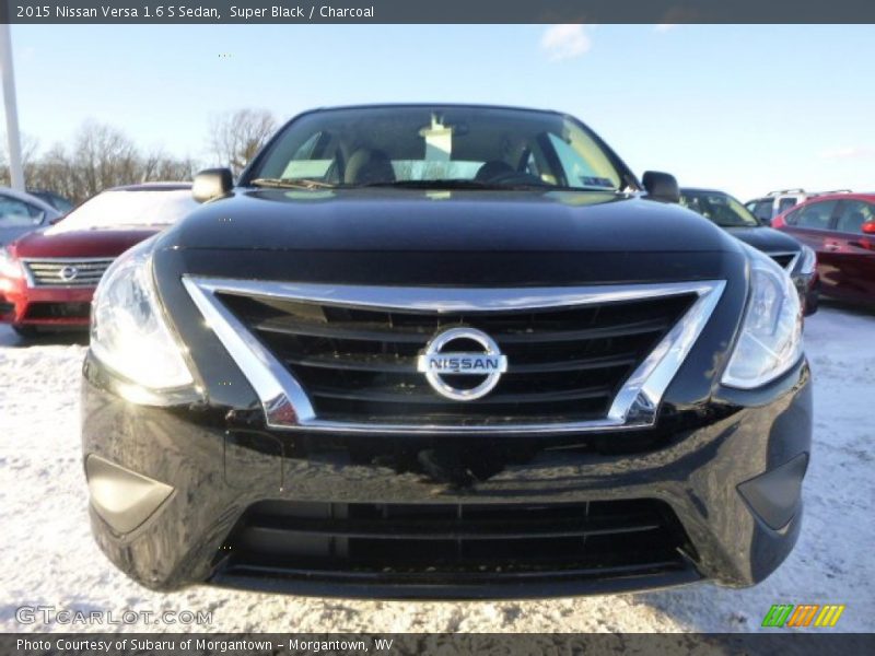 Super Black / Charcoal 2015 Nissan Versa 1.6 S Sedan