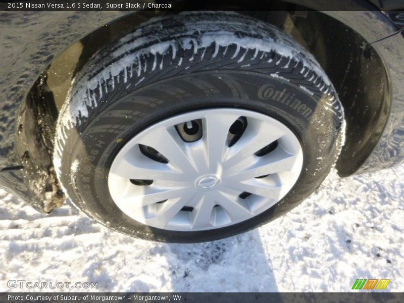 Super Black / Charcoal 2015 Nissan Versa 1.6 S Sedan