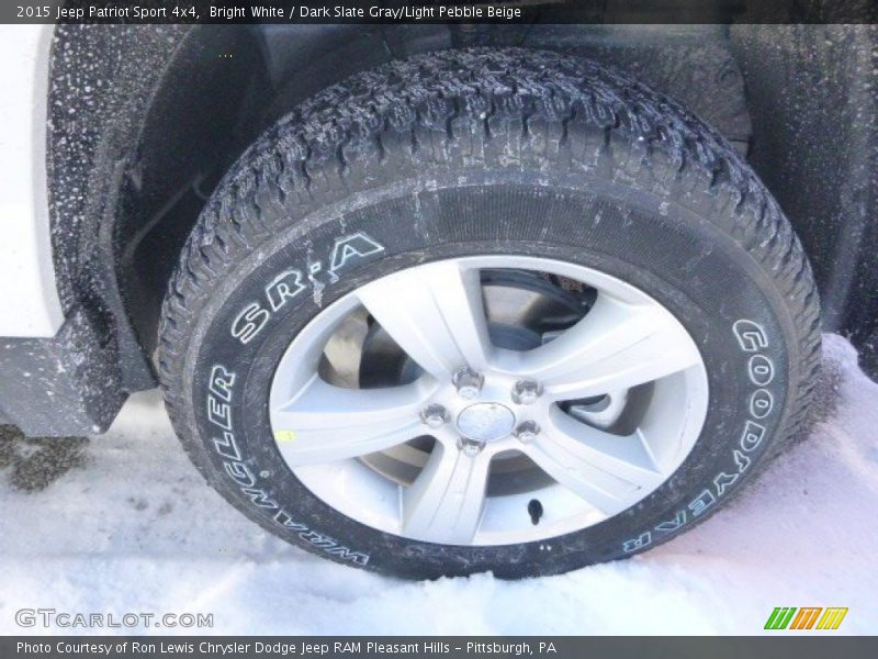 Bright White / Dark Slate Gray/Light Pebble Beige 2015 Jeep Patriot Sport 4x4