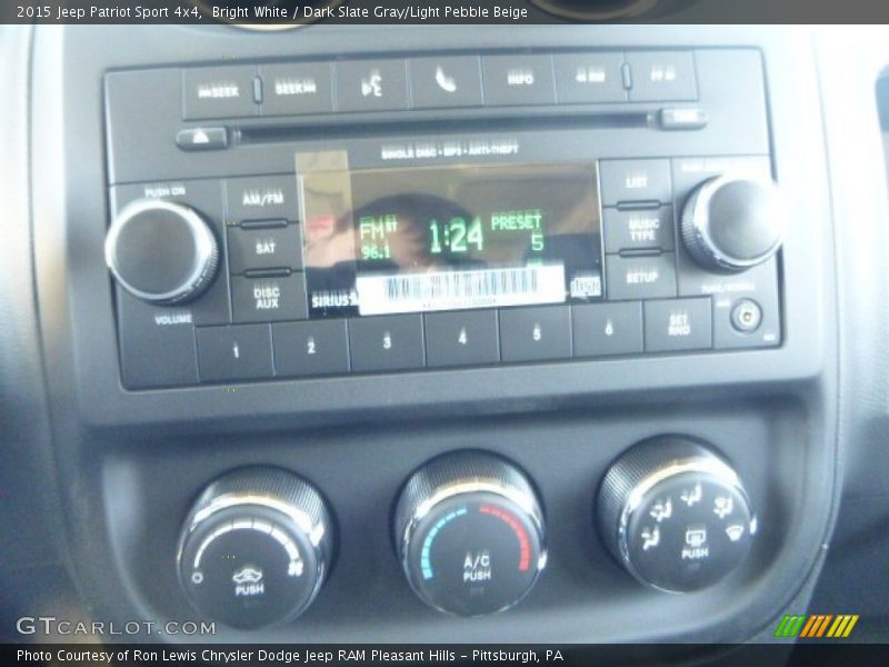 Bright White / Dark Slate Gray/Light Pebble Beige 2015 Jeep Patriot Sport 4x4