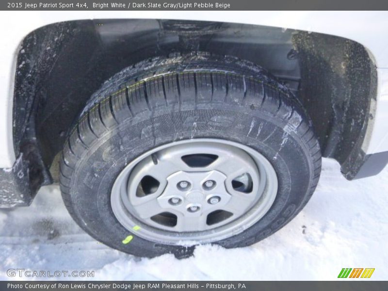 Bright White / Dark Slate Gray/Light Pebble Beige 2015 Jeep Patriot Sport 4x4