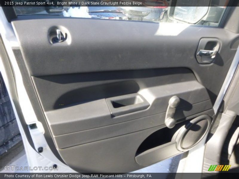 Bright White / Dark Slate Gray/Light Pebble Beige 2015 Jeep Patriot Sport 4x4