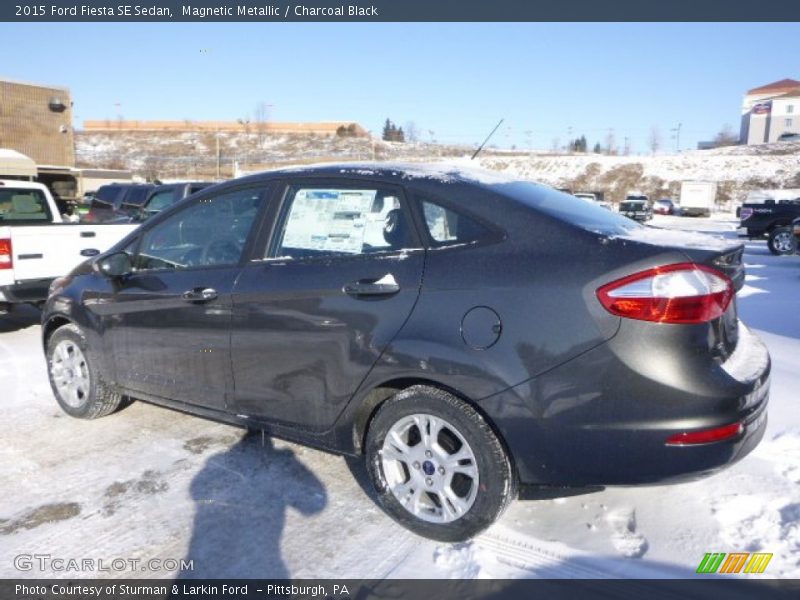 Magnetic Metallic / Charcoal Black 2015 Ford Fiesta SE Sedan