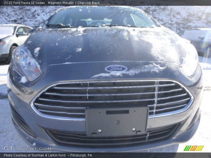 Magnetic Metallic / Charcoal Black 2015 Ford Fiesta SE Sedan