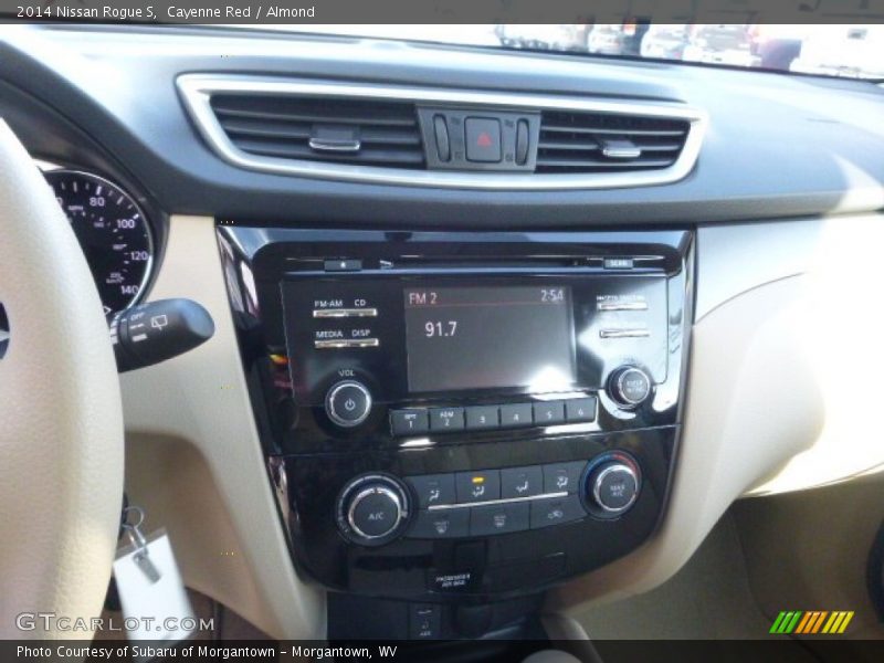 Cayenne Red / Almond 2014 Nissan Rogue S