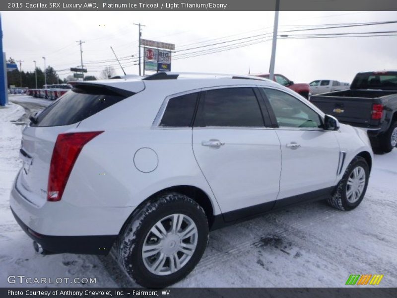 Platinum Ice Tricoat / Light Titanium/Ebony 2015 Cadillac SRX Luxury AWD