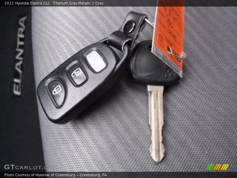 Titanium Gray Metallic / Gray 2012 Hyundai Elantra GLS