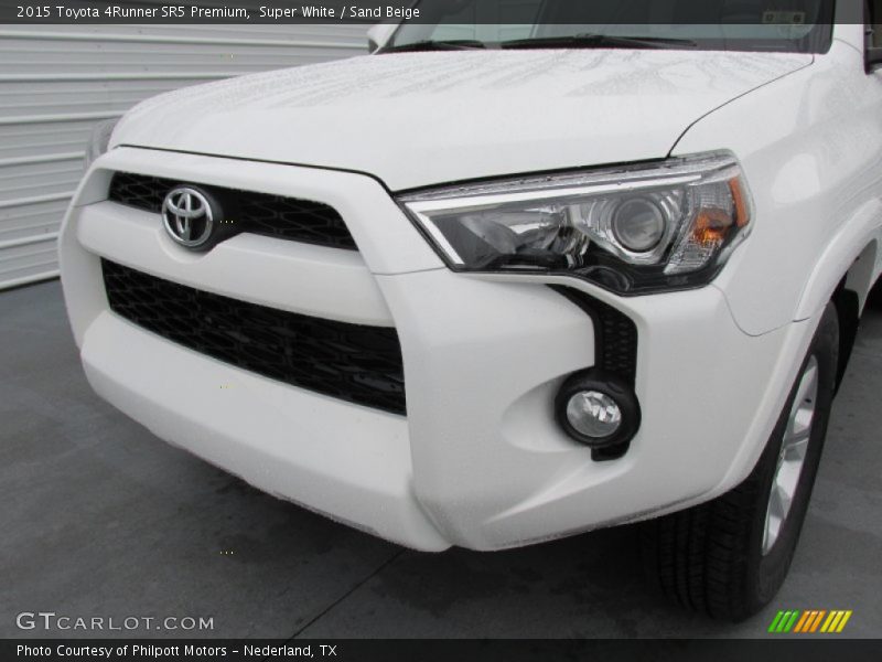 Super White / Sand Beige 2015 Toyota 4Runner SR5 Premium