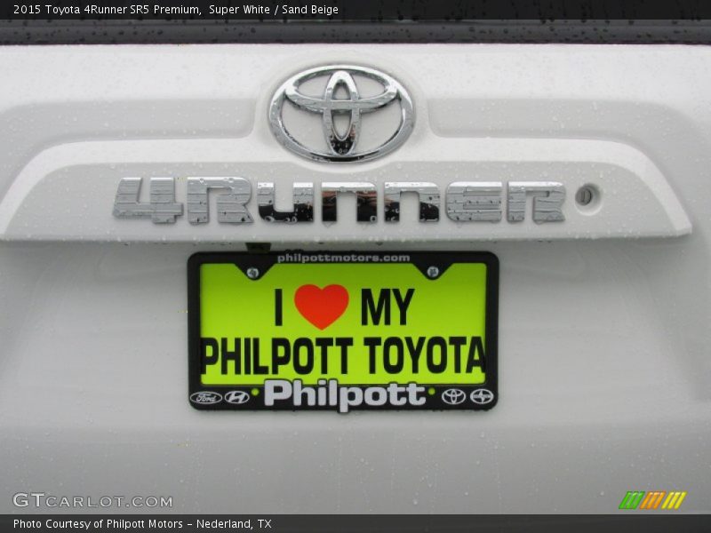 Super White / Sand Beige 2015 Toyota 4Runner SR5 Premium