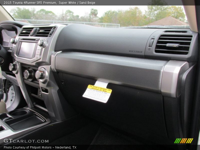 Super White / Sand Beige 2015 Toyota 4Runner SR5 Premium