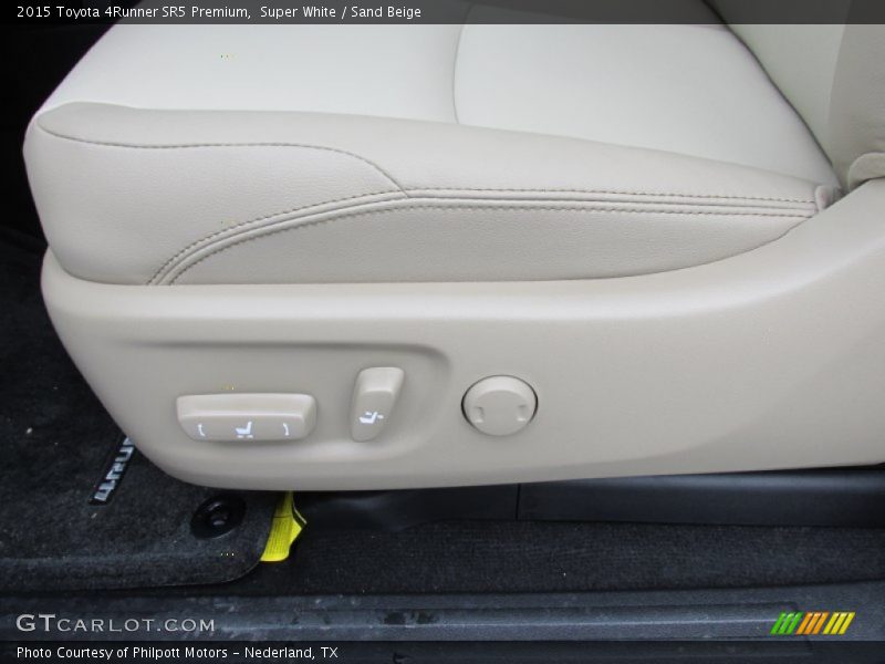 Super White / Sand Beige 2015 Toyota 4Runner SR5 Premium