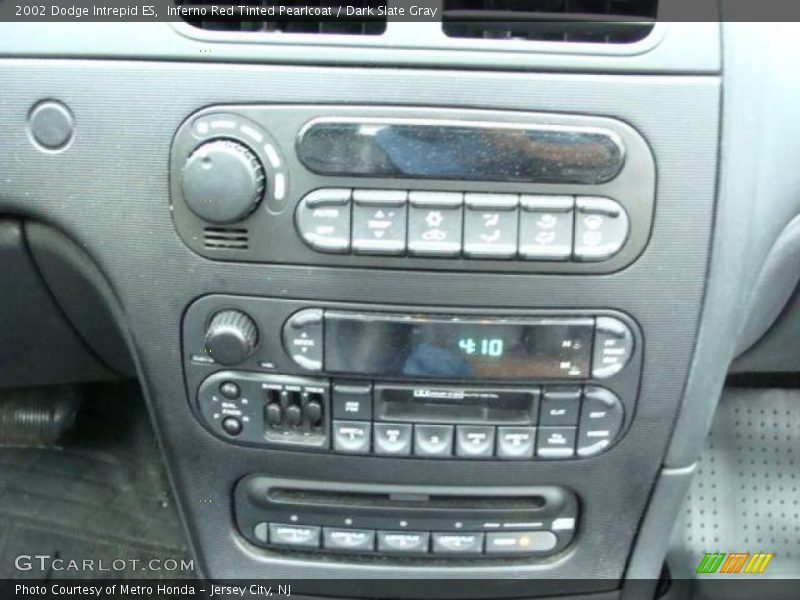 Inferno Red Tinted Pearlcoat / Dark Slate Gray 2002 Dodge Intrepid ES