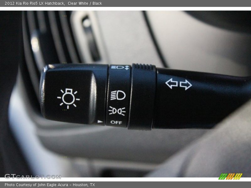 Clear White / Black 2012 Kia Rio Rio5 LX Hatchback
