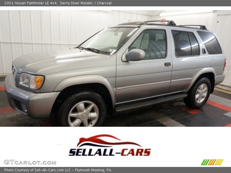 Sierra Silver Metallic / Charcoal 2001 Nissan Pathfinder LE 4x4