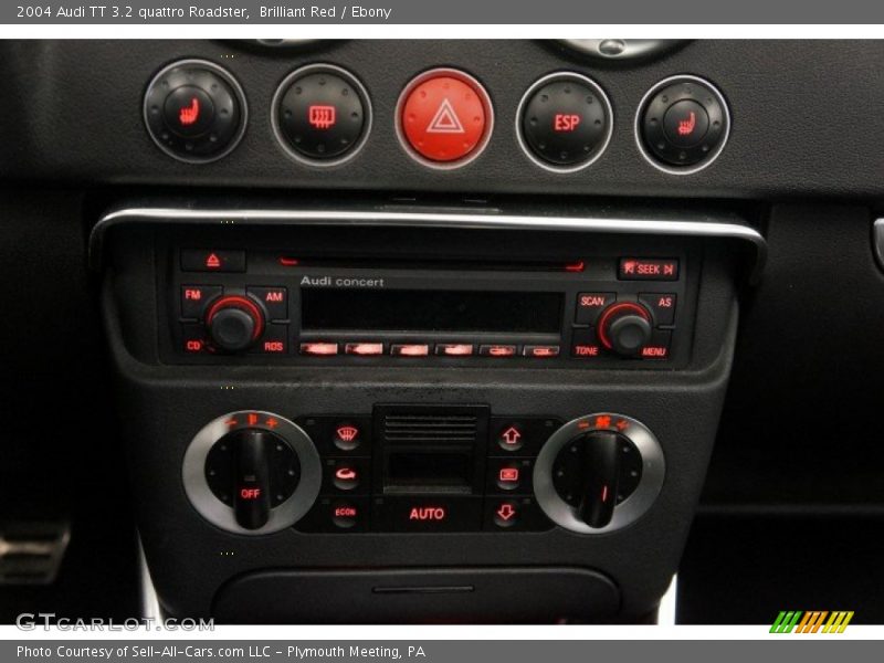 Controls of 2004 TT 3.2 quattro Roadster