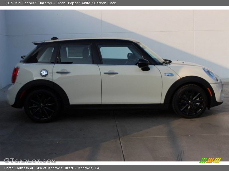 Pepper White / Carbon Black 2015 Mini Cooper S Hardtop 4 Door