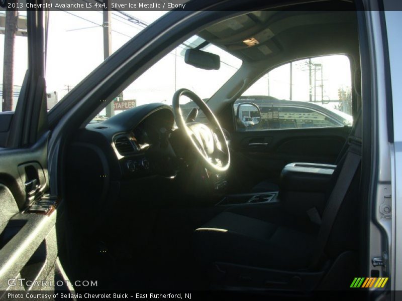 Silver Ice Metallic / Ebony 2013 Chevrolet Avalanche LS 4x4