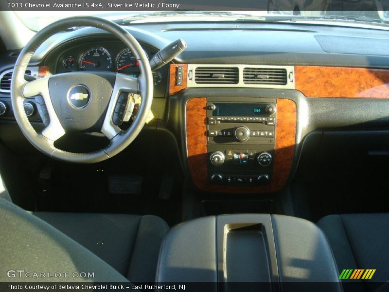 Silver Ice Metallic / Ebony 2013 Chevrolet Avalanche LS 4x4