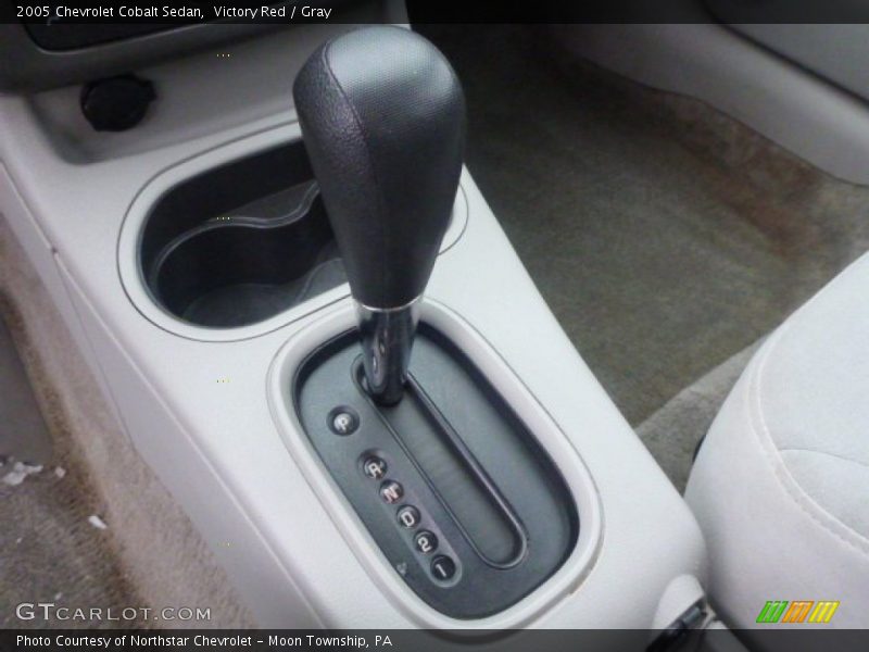 Victory Red / Gray 2005 Chevrolet Cobalt Sedan