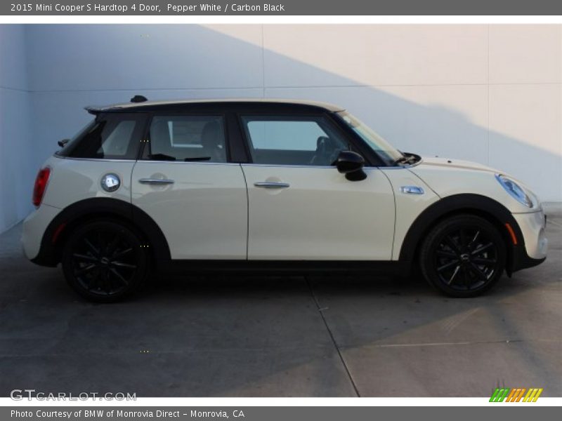 Pepper White / Carbon Black 2015 Mini Cooper S Hardtop 4 Door