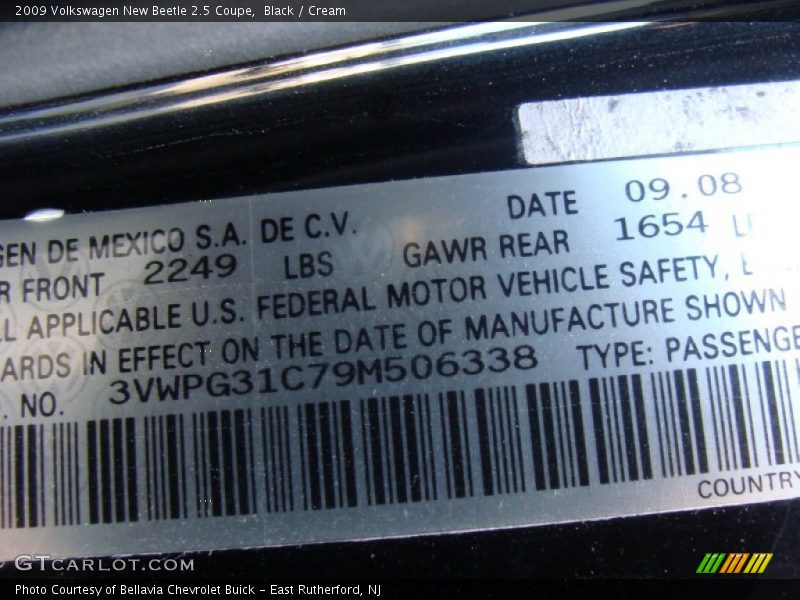 Black / Cream 2009 Volkswagen New Beetle 2.5 Coupe