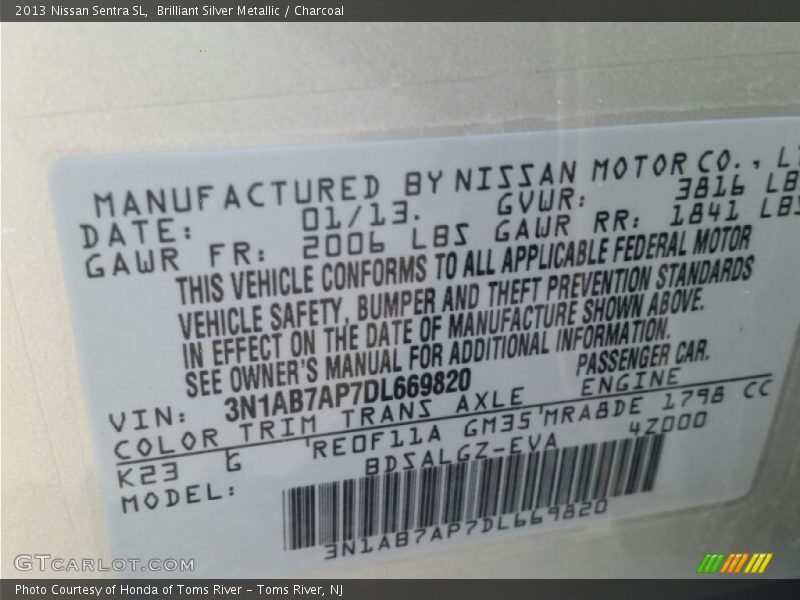 Brilliant Silver Metallic / Charcoal 2013 Nissan Sentra SL