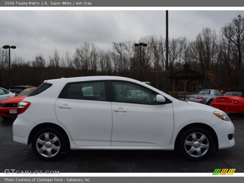 Super White / Ash Gray 2009 Toyota Matrix 1.8