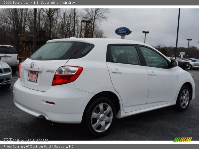 Super White / Ash Gray 2009 Toyota Matrix 1.8