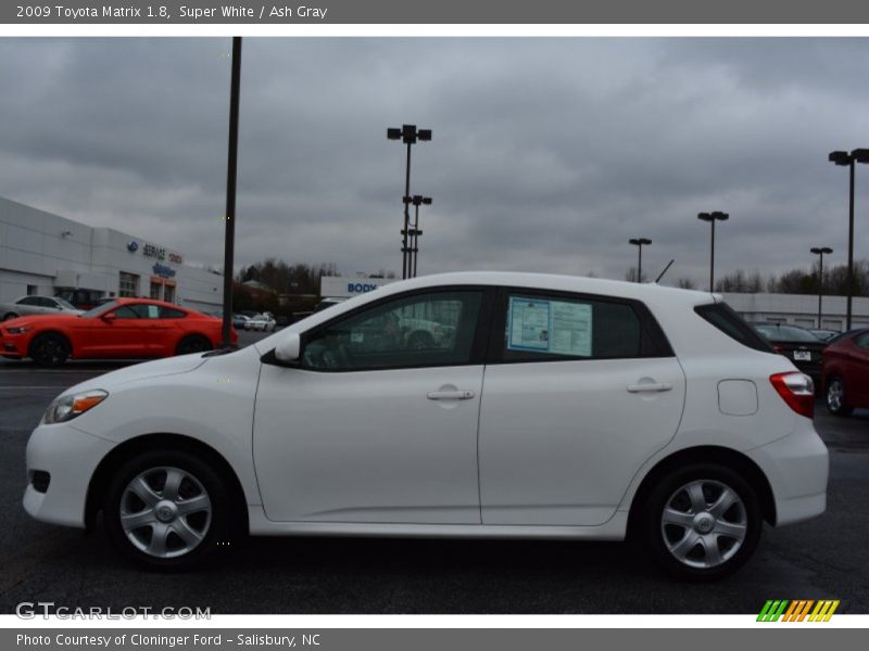 Super White / Ash Gray 2009 Toyota Matrix 1.8