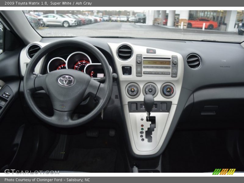 Super White / Ash Gray 2009 Toyota Matrix 1.8