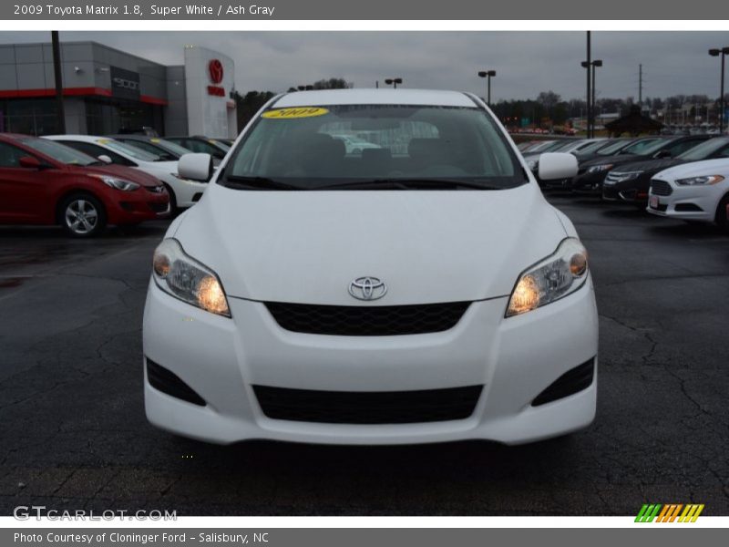 Super White / Ash Gray 2009 Toyota Matrix 1.8