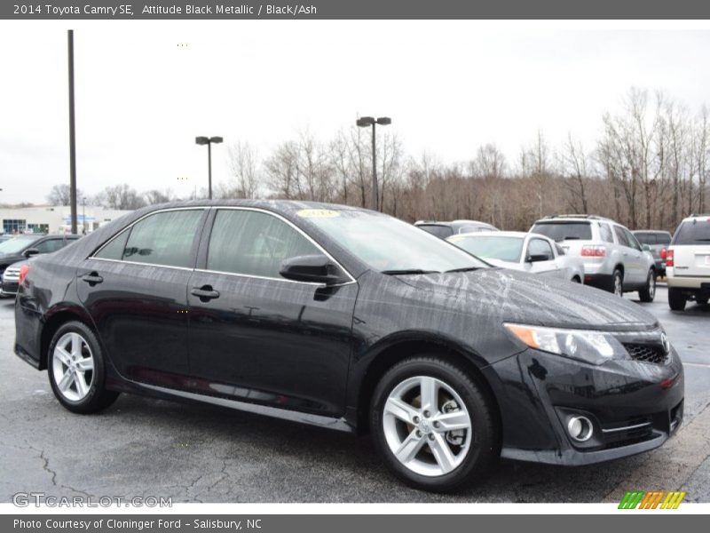 Attitude Black Metallic / Black/Ash 2014 Toyota Camry SE