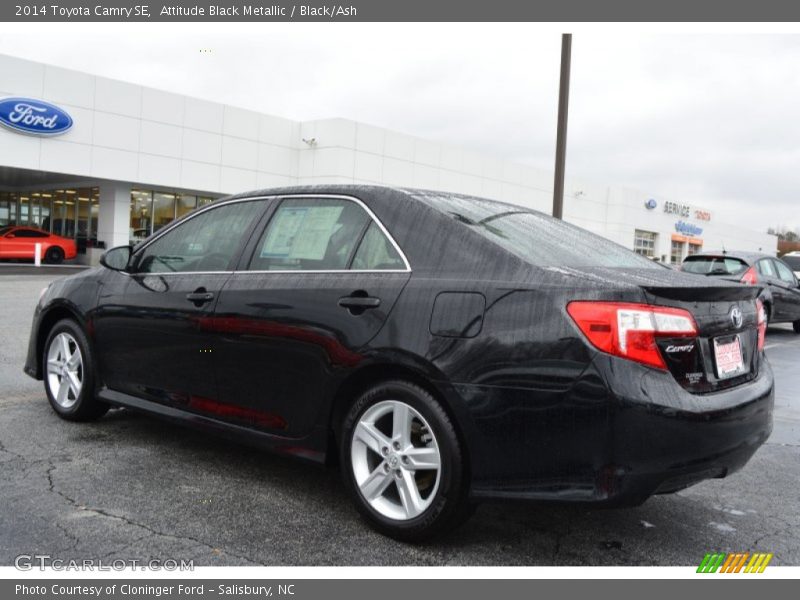 Attitude Black Metallic / Black/Ash 2014 Toyota Camry SE