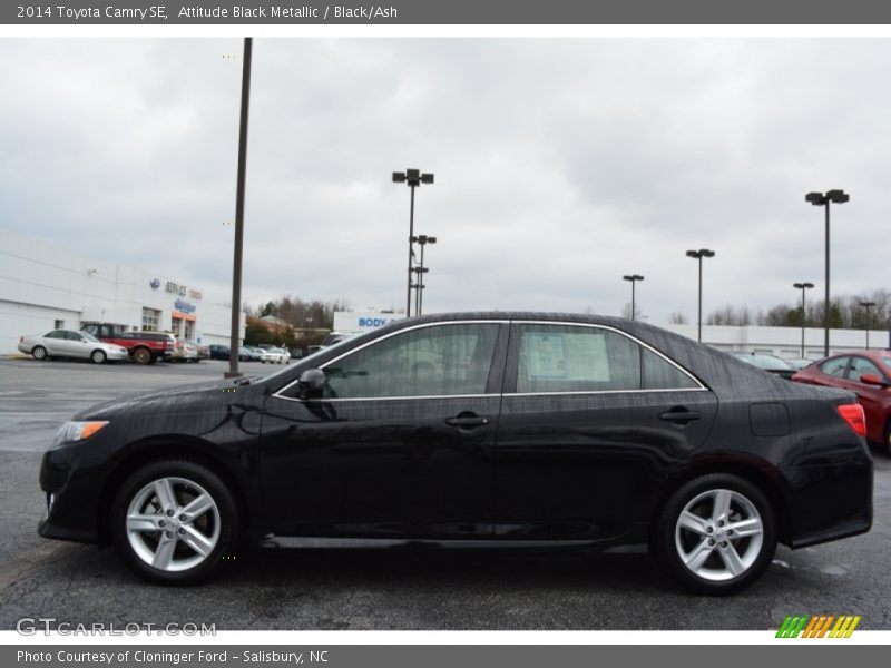 Attitude Black Metallic / Black/Ash 2014 Toyota Camry SE