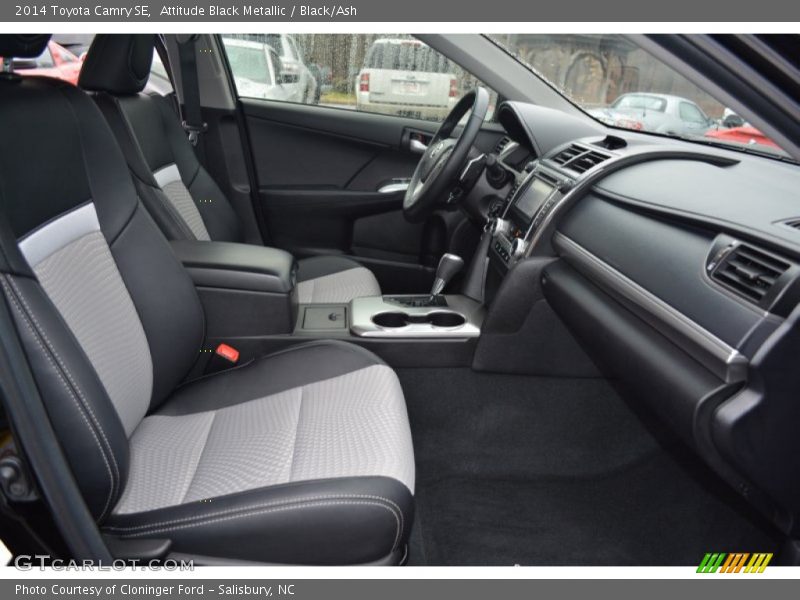 Attitude Black Metallic / Black/Ash 2014 Toyota Camry SE