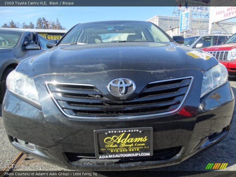 Black / Bisque 2009 Toyota Camry XLE