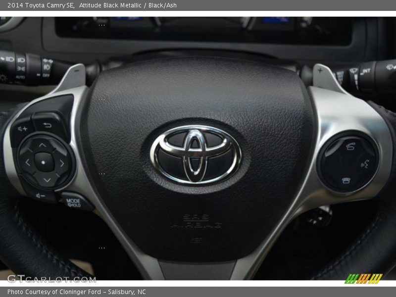 Attitude Black Metallic / Black/Ash 2014 Toyota Camry SE