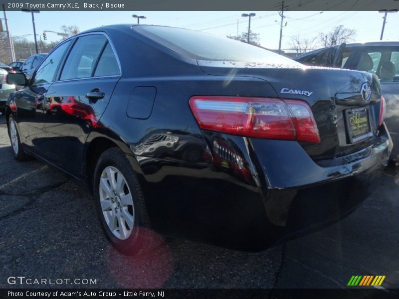 Black / Bisque 2009 Toyota Camry XLE