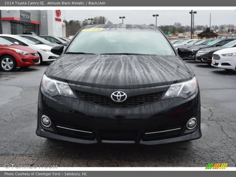 Attitude Black Metallic / Black/Ash 2014 Toyota Camry SE