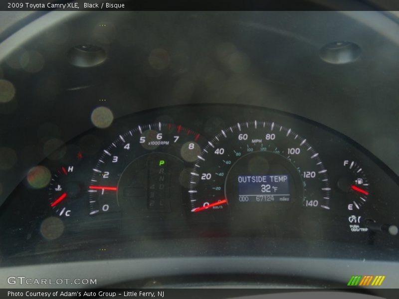 Black / Bisque 2009 Toyota Camry XLE