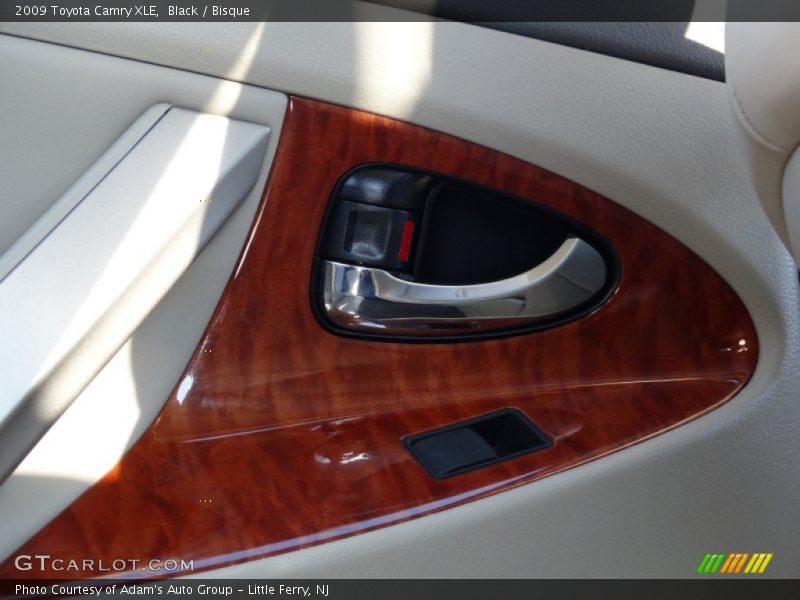 Black / Bisque 2009 Toyota Camry XLE