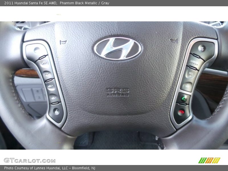 Phantom Black Metallic / Gray 2011 Hyundai Santa Fe SE AWD