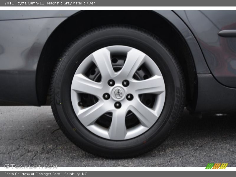 Magnetic Gray Metallic / Ash 2011 Toyota Camry LE