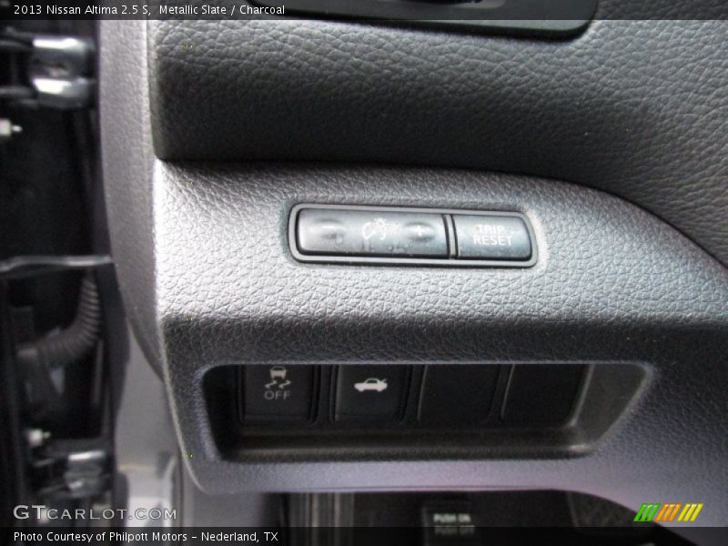 Metallic Slate / Charcoal 2013 Nissan Altima 2.5 S
