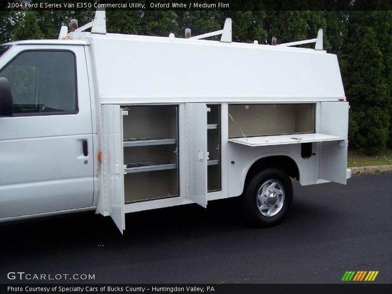 Oxford White / Medium Flint 2004 Ford E Series Van E350 Commercial Utility