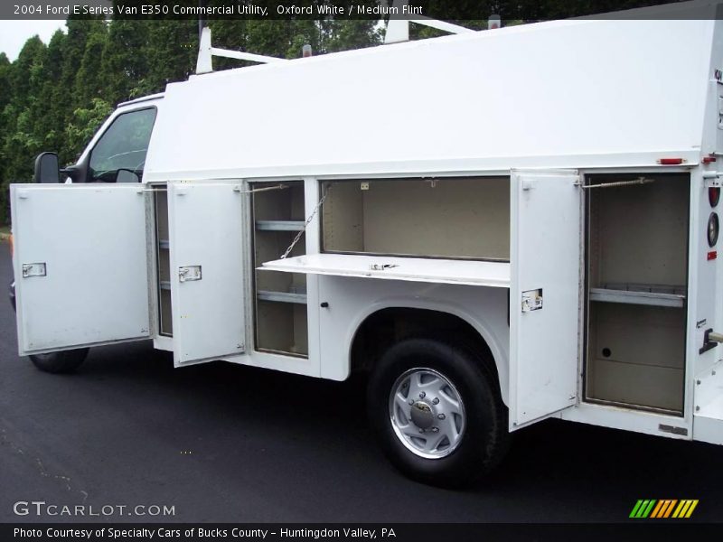 Oxford White / Medium Flint 2004 Ford E Series Van E350 Commercial Utility